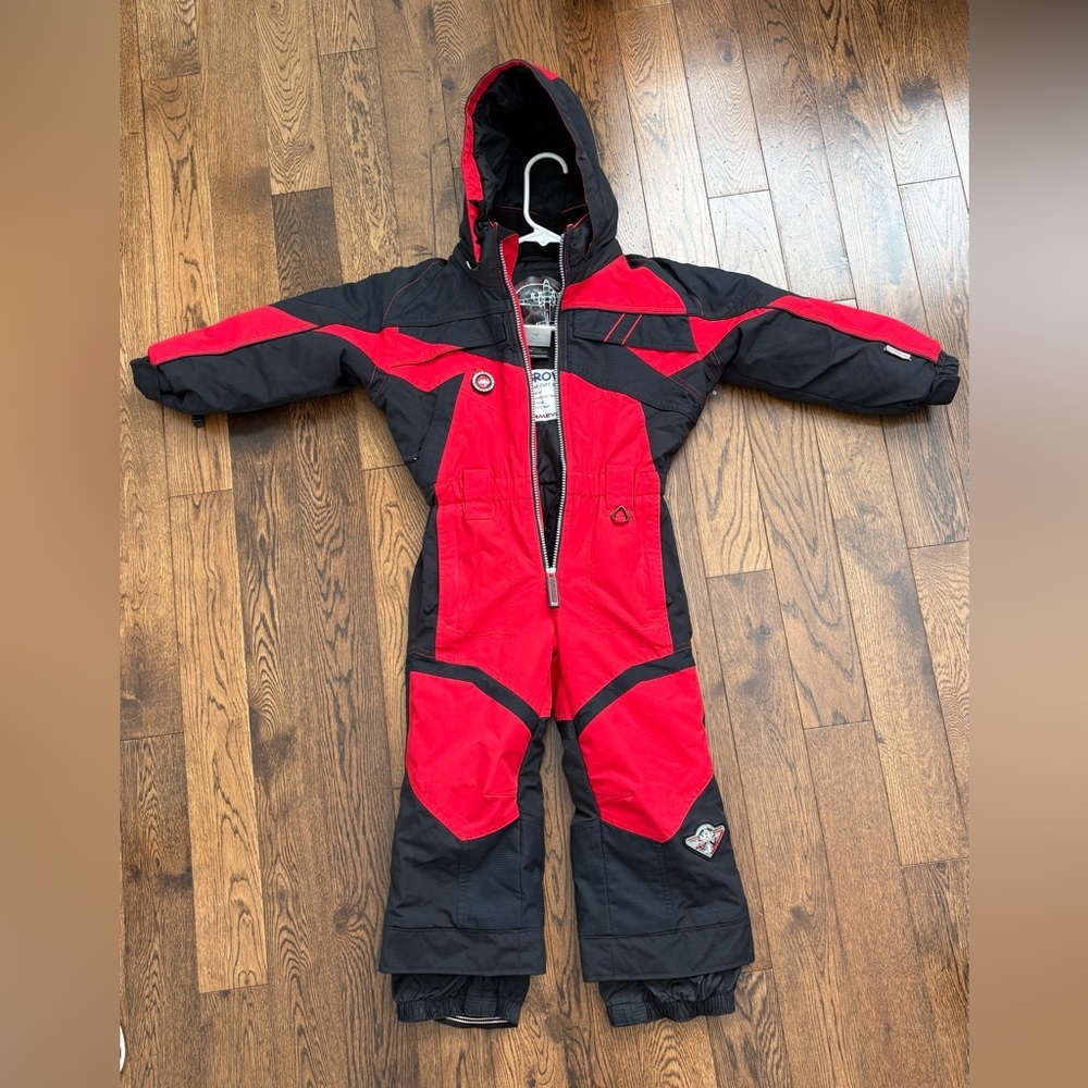 Obermeyer Kids Red and Black Ski/ Snowsuit Size 4